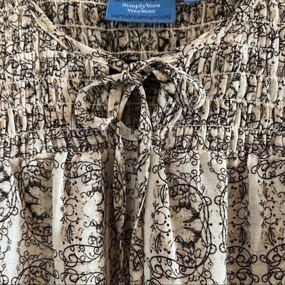 COPY - Women’s sleeveless blouse - Picture 4 of 5